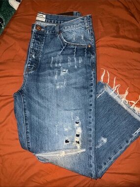 Women's Straight Leg Ripped Jeans - Blue